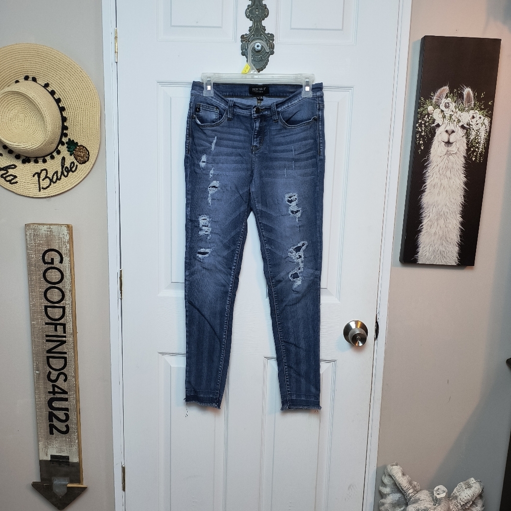Judy Blue Size 9/29 Skinny Jeans Patched Ripped Holes Stretch Raw Hem JB8240MD